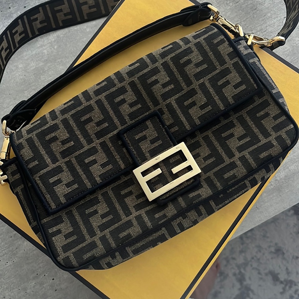 Fendi Baguette - Brown fabric